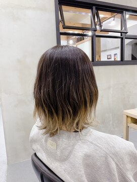 ヴィアルス 花山店(VIARS) 裾カラー×外ハネ