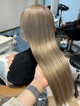 ロンド ストラーダ 心斎橋(Lond strada) セクションカラーペールベージュ