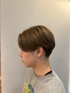 ウーラ(uura) 前下がりマッシュグレーアッシュ