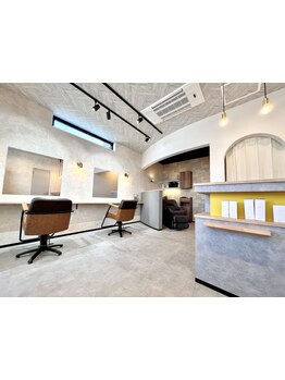 落ち着いたプライベート空間で、お客様一人ひとりに寄り添ったご提案を◎