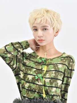 ロアーヘアー オペラオー 折尾店(RAWR hair Opera O) 【RAWR】似合わせカット　ショートヘア　ホワイトブロンド_美髪