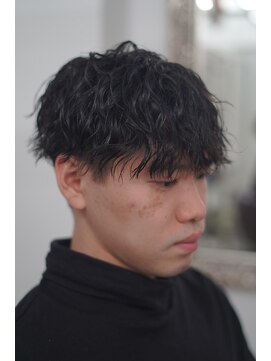 オブヘアーギンザ(Of HAIR GINZA) カット　パーマ　フェード　シェービング　ヘッドスパ
