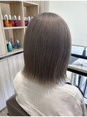 ハイトーングレージュ