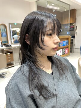 ピークアブー アヴェダ ギンザシックス(PEEK-A-BOO AVEDA GINZASIX) フェイスレイヤー/顔まわりカット/暗髪