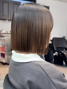 ラフ 新宿(Laff) 新宿ボブ/酸性縮毛矯正/切りっぱなしボブ