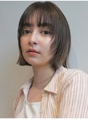 顔周りレイヤーカットくびれヘアミルクティーベージュカラー