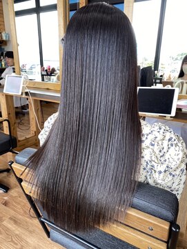 ルッカヘアガーデン バイ ラッシュゴールド(RUCCA HAIR GARDEN by LUSH GOLD) 艶ツヤ縮毛矯正