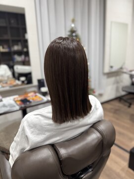 ベルスタ(BELSTA) 切りっぱなし ミディアムボブ