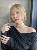 ラインで魅せる、シンプル＆シアーなストレートボブ s19