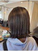 透け感ハイライト　切りっぱなしボブ
