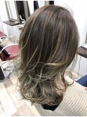 ハイトーンバレイヤージュベージュ