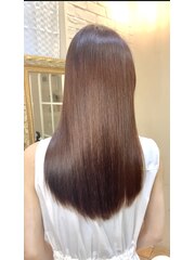 艶ベリーショコラ　髪質改善/インナーカラー/トリートメント