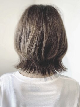 フレイムスヘアデザイン(FRAMES hair design) 外ハネウルフボブ×ナチュラルグレージュ