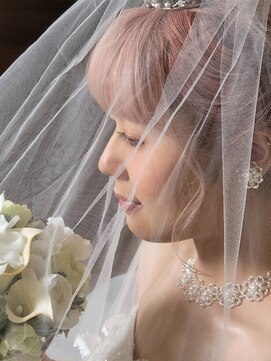 パリスパート2 洋装 ベール ピンク ねじり シンプル シニヨン ヘアアレンジ