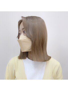 リノショアーズ 日本大通り店(RINOSHORES) 大人可愛いセンターパート外ハネボブ王道ミルクティーmaaya