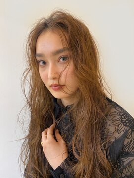 キサイ バズ(kisai BUZZ) kisaiBUZZ＊鈴木映美　大人ブロンドロング★/ラフウェーブ