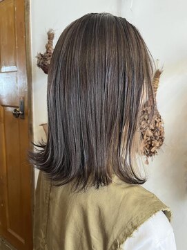 シーソー(SEE SOE) 外ハネスタイル