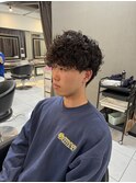 スパイラルパーマ　プードルパーマ　ウルフカット　眉毛　メンズ