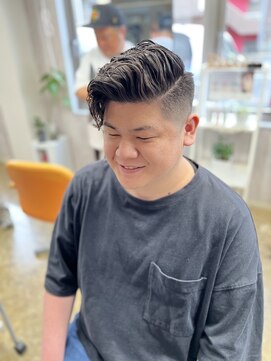 アストロ デザイン オブ ヘアー(ASTRO design of hair) アップバング/ツーブロックマッシュ/コンマヘア/束感/高田馬場/