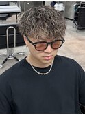 ツイストスパイラルパーマ眉毛刈り上げツーブロックマッシュ