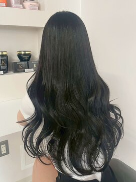 シイム(CYM) レイヤーカット/黒髪ロング/艶髪