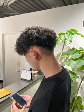 ギネス(Giness) ツイストスパイラルパーマメルティカラーフェミニンロング