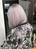 ヌエン 渋谷(NU/EN)&nbsp;冬のホワイトパールグレージュ/ケアブリーチ/シルバーアッシュ