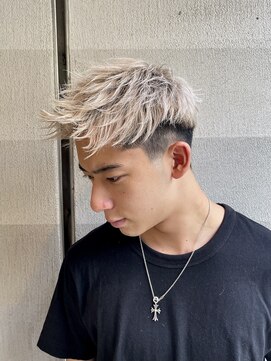 ホワイトベージュ/ジェットフェード