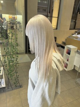 ソワン ドゥ ブレス 今里店(soin de brace) ホワイトカラー