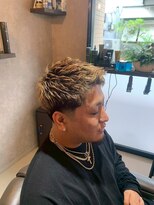 トニコ(toniko)&nbsp;ハイトーン×テーパーフェード×アップバング×バーバースタイル