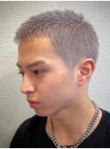 525ホワイトベージュハイトーン坊主フェードウォーリアカット