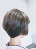 軽めショートボブ