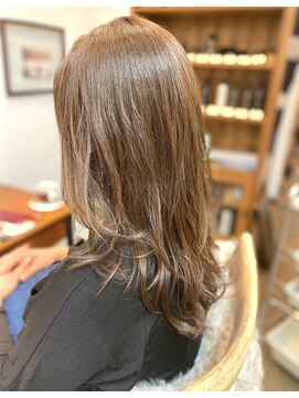 ミーノ(mｉｅｎｏ) うねりも解消☆大人のゆるロング☆【自由が丘/目黒区】