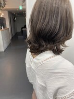 シア(sia)&nbsp;秋のベージュカラー