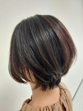 クレスフィリア (CLESC') 乾かすだけでまとまるショートヘア