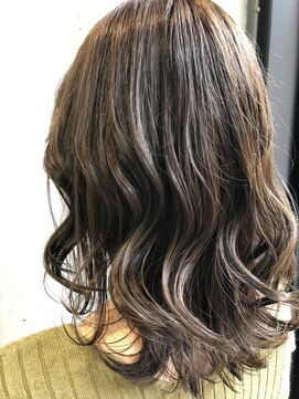 ココ 西葛西南口店(COコ) 秋に向けて！オリーブブラウン♪西葛西イヤリングカラー｜