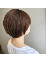 テテ(tete) ショートボブ