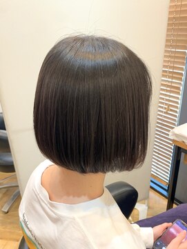 アルター(aL ter) 前下がりボブ