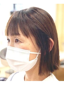 マニス(manis) 外ハネヘアパッツン前髪サラツヤストレートトリートメント