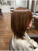 セミロング　レイヤースタイル
