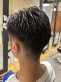 フラッパー(FLAPPER)&nbsp;短く刈り上げたフェード風スタイル
