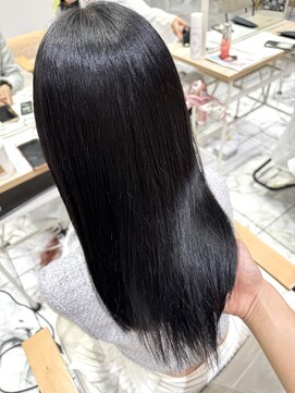 ゼスト フィーノ(ZEST fino) 【ナツミ】韓国ブラック　透明感カラー