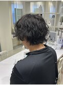 くせっ毛を活かしたメンズミディアムヘアー