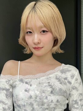 トルネード(TORNADO) 愛され感たっぷりのミニボブ×ハイトーン レイヤーボブ A1107