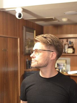 ダウバーバーショップ 表参道(DAU BARBER SHOP) 6mm.1mmフェード 理容室 バーバー フェードカット