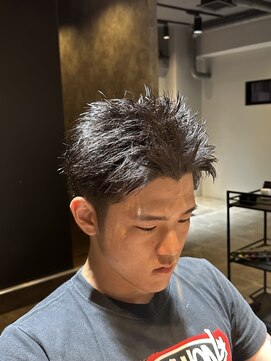 【スパイキーショート】フェザーパーマ/刈り上げセンターパート