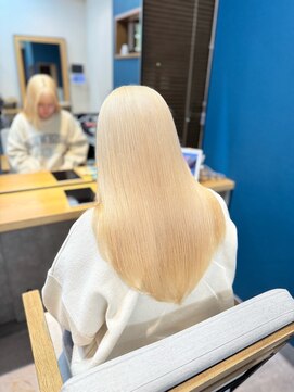 リノショアーズ 日本大通り店(RINOSHORES) ロングレイヤー×抜きっぱなしブロンド　sanami