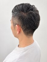 フリットグラン(FRIT GRAND) 40代のイケオジショート|白髪を活かしておしゃれに|白髪ぼかし