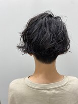 ユキオ オブ ヘアー(YUKIO of Hair)&nbsp;30代40代★無造作カール×大人耳掛けひし形フェミニンショート