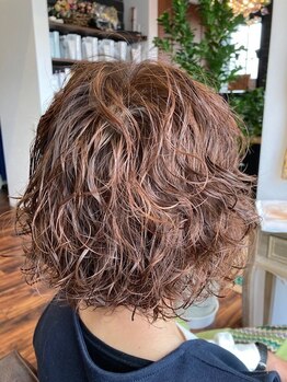 ヘアーリアン(hair Lien)の写真/「かけてよかった」と納得の仕上がり!!ダメージを最小限に抑えるコスメパーマで、朝のセットもグッと楽に♪